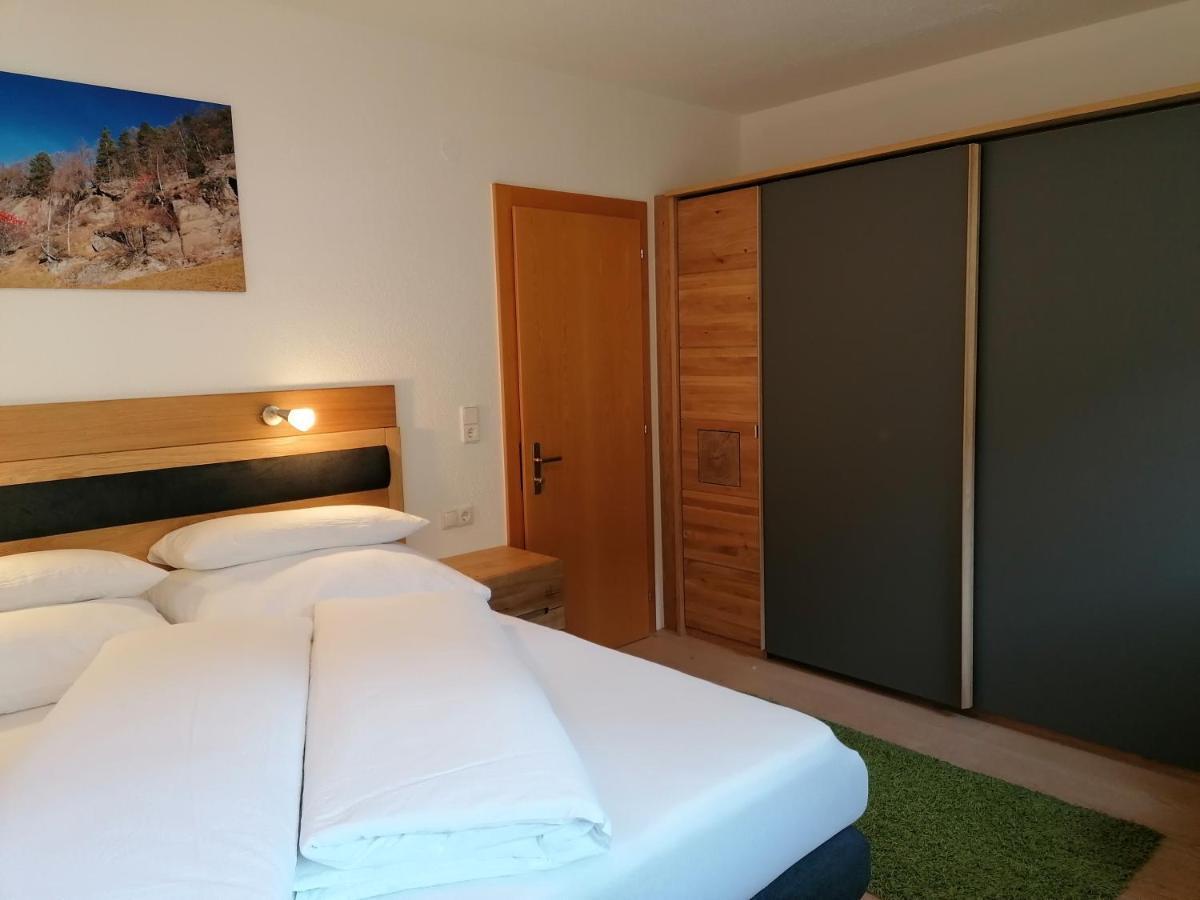 Apart Jove-Oetz Exteriör bild